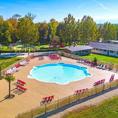 Отель Camping Le Parc De Paris Villevaude Экстерьер фото